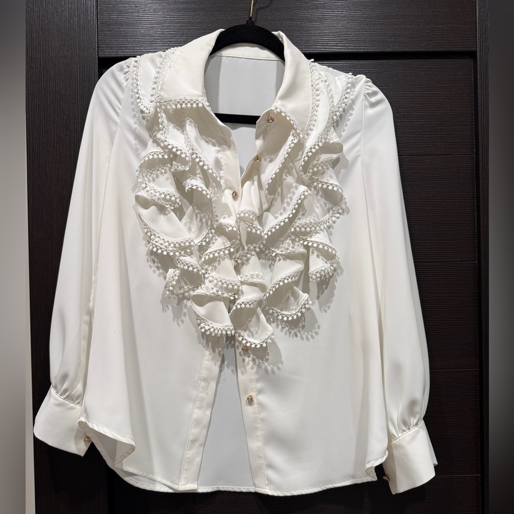 Womens blouse. Like new